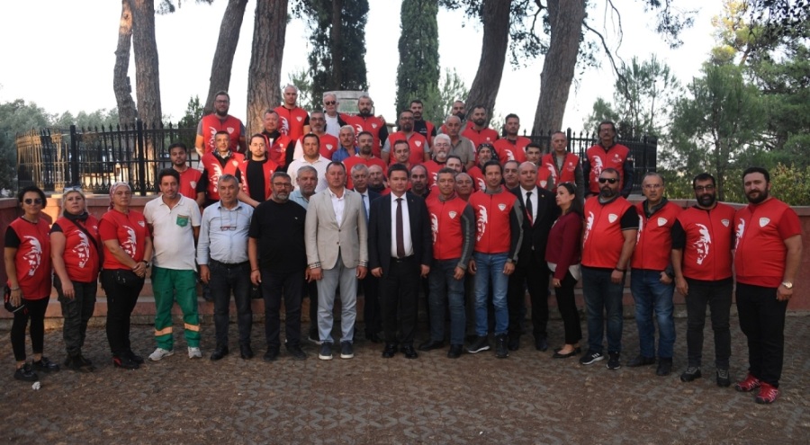 Motosikletli kortej herkesi coşturdu