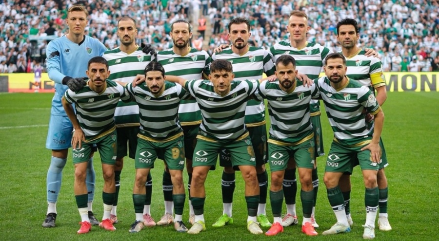 Bursaspor 4'te 4 yaptı, liderliğini perçinledi