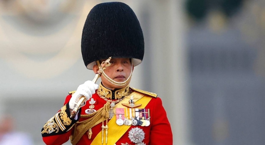 Tayland'da Yeni Hükümet Kral Tarafından Onaylandı