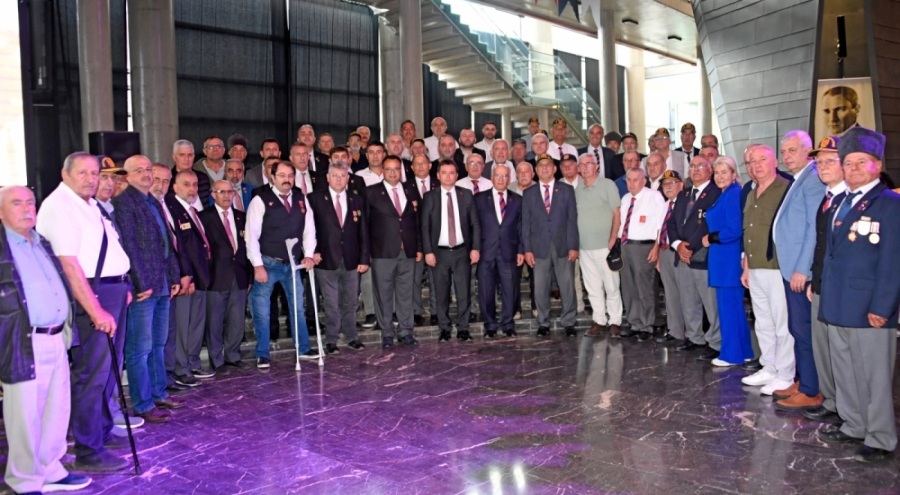 Osmangazi Belediyesi Gazileri En Özel Günlerinde Unutmadı