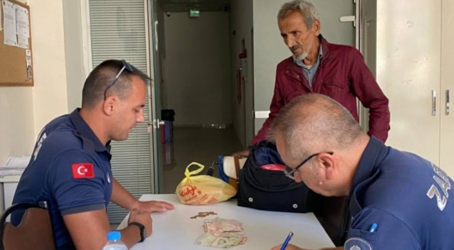Yarım saate 270 lira toplayan dilenci, zabıtayı bile şaşırttı