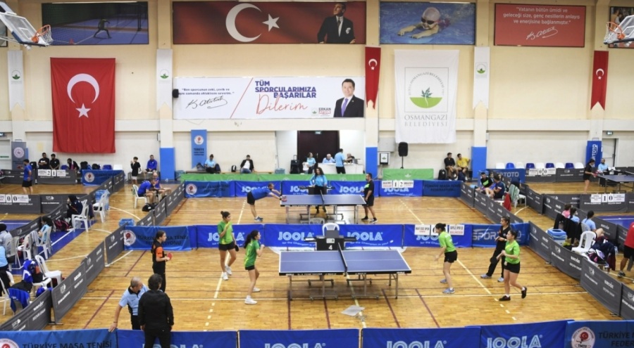 Osmangazi Belediyesi, masa tenisine ev sahipliği yaptı