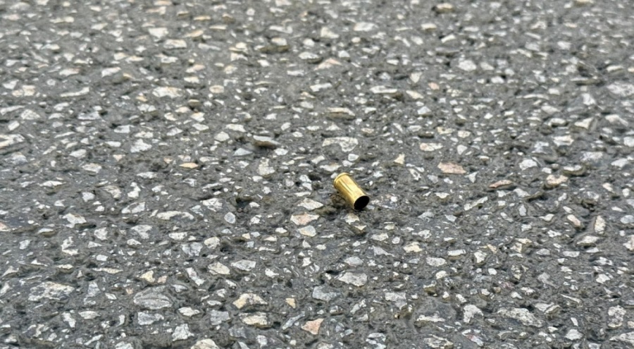 Bursa'da  hareket halindeki araçtan kafeye ateş açıldı: 1 yaralı