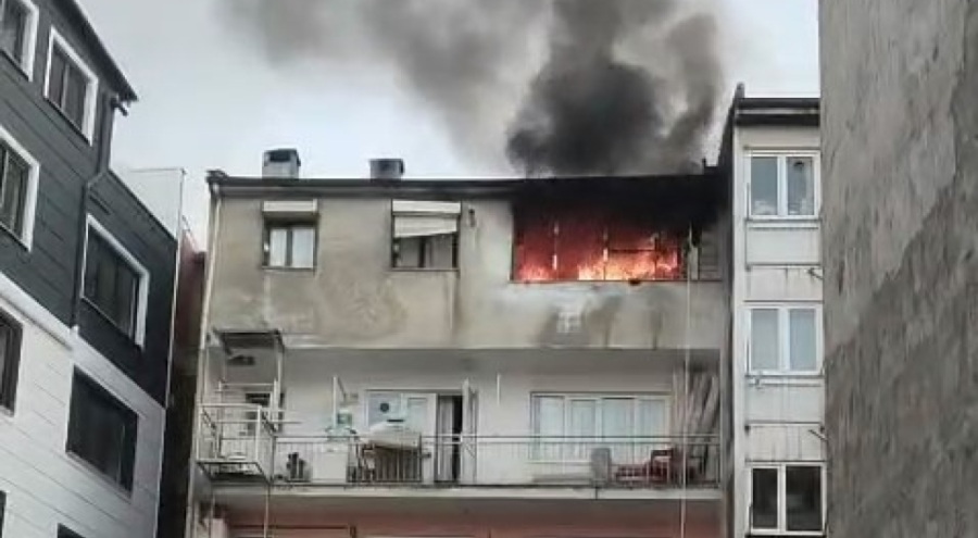 Osmangazi'de apartman yangını paniğe yol açtı