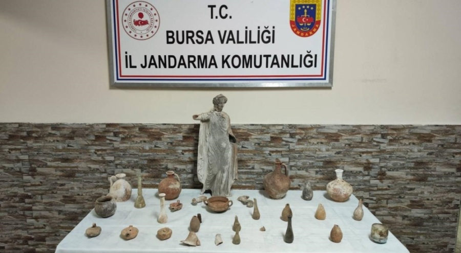Bursa'da tarihi eser operasyonu: Roma ve Bizans objeleri ele geçirildi