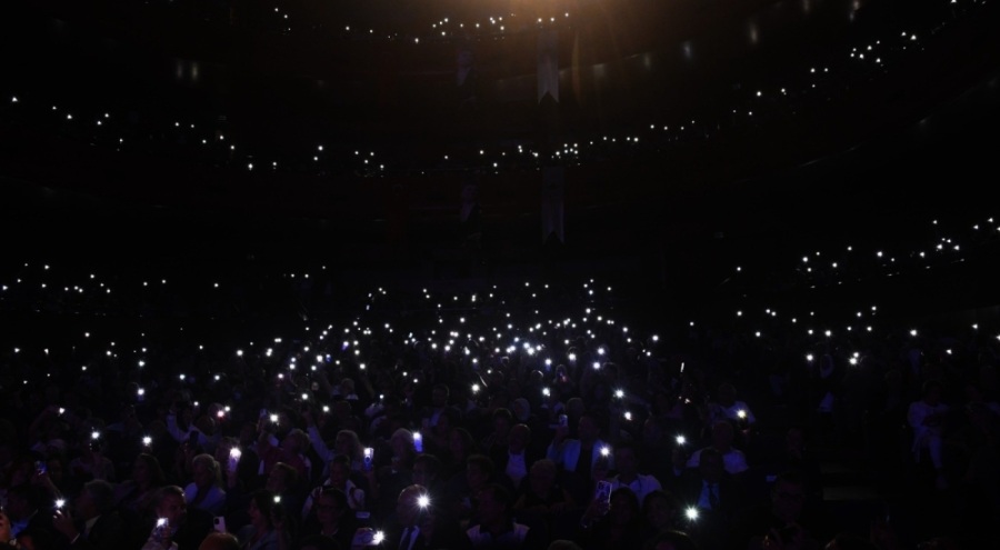 Sanat Güneşi Zeki Müren Osmangazi'de en sevilen şarkılarıyla anıldı