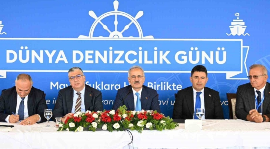 Uraloğlu: "Türk deniz ticaret filosu dünya sıralamasında ilk 10'da"