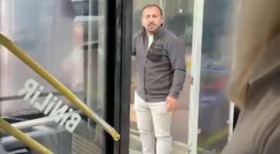 Bursa'da otobüs sürücüsü ve yolcular arasında durak krizi