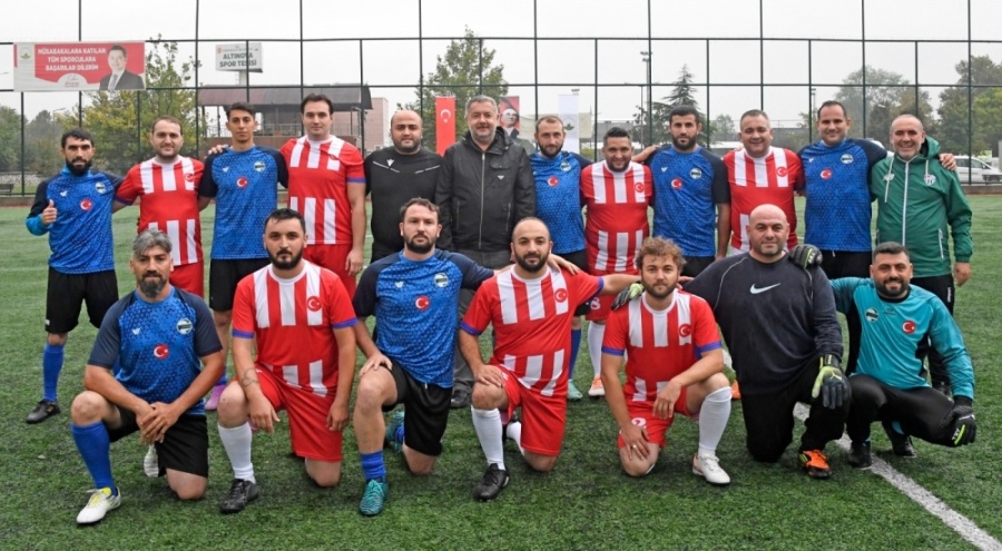 Osmangazi'de Geleneksel Halı Saha Turnuvası Başladı