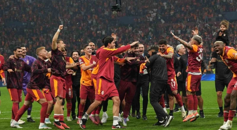 Galatasaray, Şampiyonlar Ligi'nde ilk galibiyetini Liverpool karşısında aldı