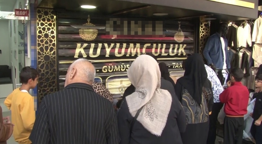 Bahçelievler'de kuyumcu altınlarla kayıplara karıştı, mağdurlar sahte bileziklerle karşılaştı