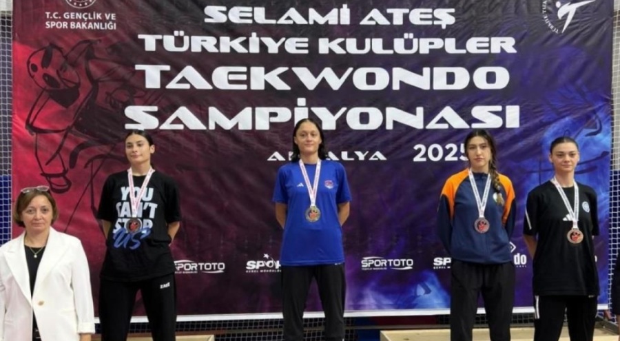 Osmangazili taekwondocudan bronz madalya