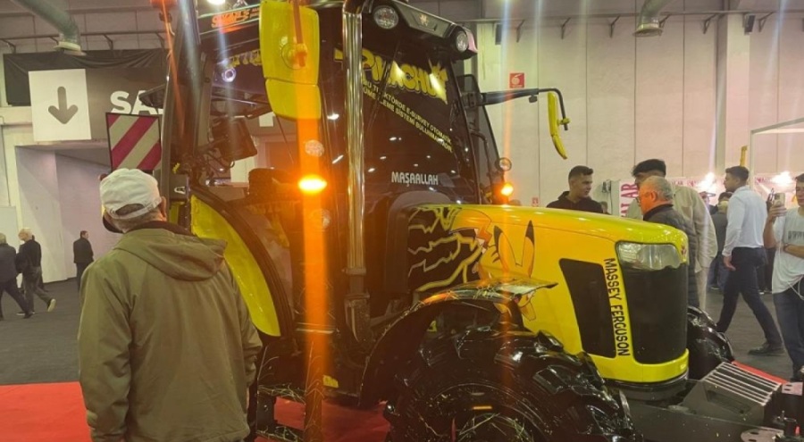 Modifiye traktörler ilgi odağı oldu