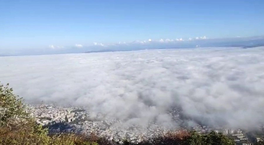 Bursa'da Görsel Şölen: Uludağ'ın Eteklerinde şehri kaplayan sis bulutu görenleri büyüledi
