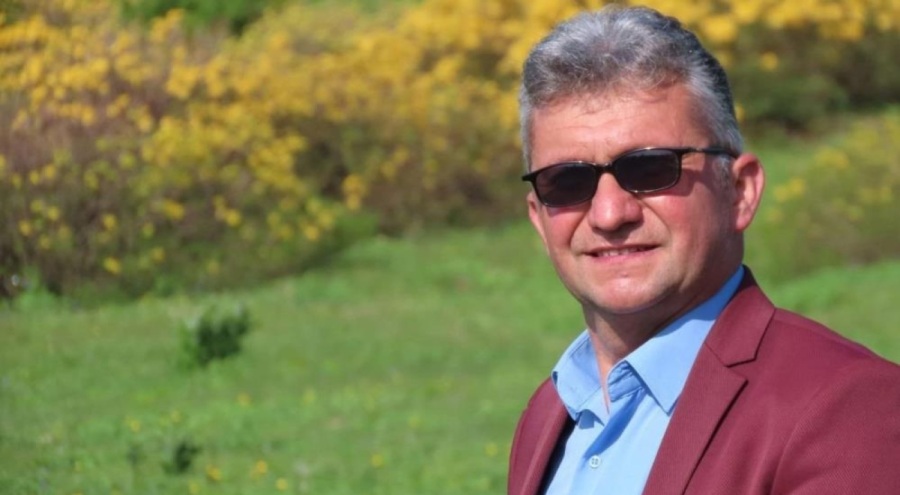 Sahnede kalp krizi geçirmişti... Toprağa verildi