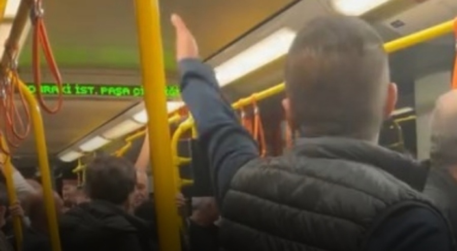 Metroda alkollü yolcu krizi!