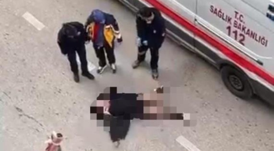 Sinir krizi geçirip yolun ortasına yattı