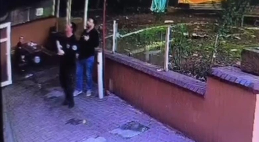 Bursa'da itfaiye personeli ölümden döndü: Balkondan atılan kola şişesi patladı