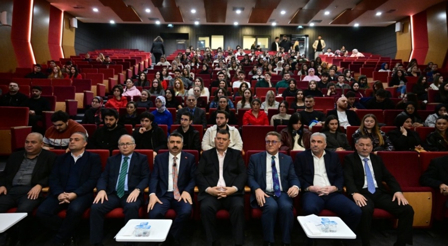 Başkan Yılmaz gençlerle buluştu