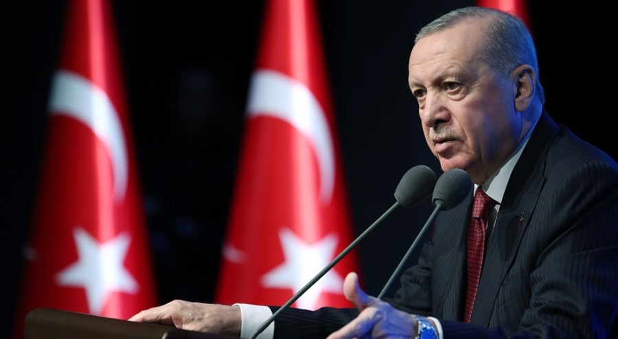 Cumhurbaşkanı Erdoğan'dan Özgür Özel'e sert tepki: "Zihin fukara olunca akıl ukala olur, dilin de freni boşalırmış"