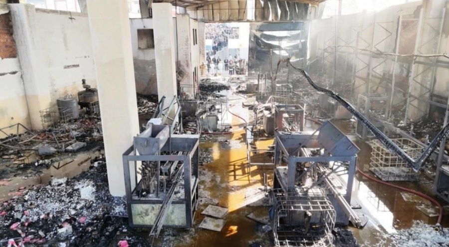 Kocaeli'de 6 kişiye mezar olan parfüm dolum tesisinin içi böyle görüntülendi