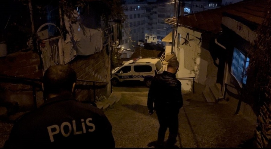 Bursa'da Bahçeye Düşen Adam Ölü Bulundu: Yaşlı Kadın Cesetle Karşılaştı