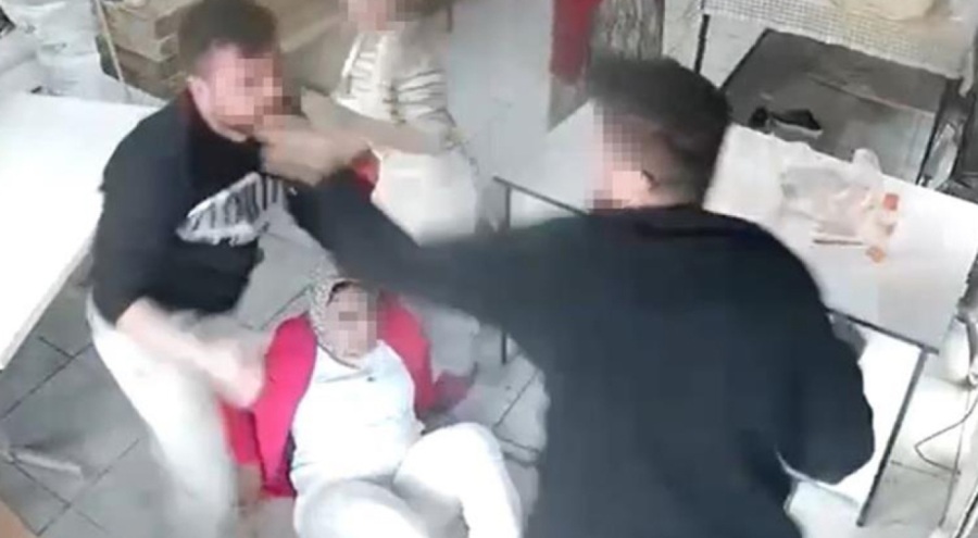 Esenyurt'ta Borç Tartışması Kavgaya Dönüştü: Kadın Yerde Sürüklendi