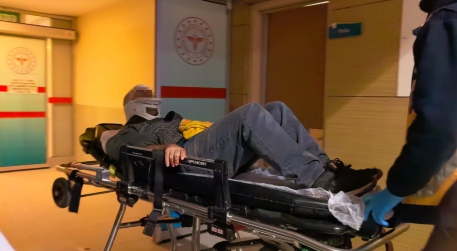 İnegöl'de Otomobil Yayaya Çarptı: 28 Yaşındaki Genç Ağır Yaralı