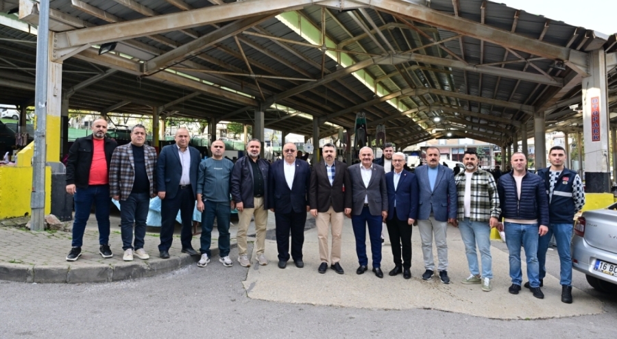 Başkan Yılmaz pazar esnafı ile buluştu