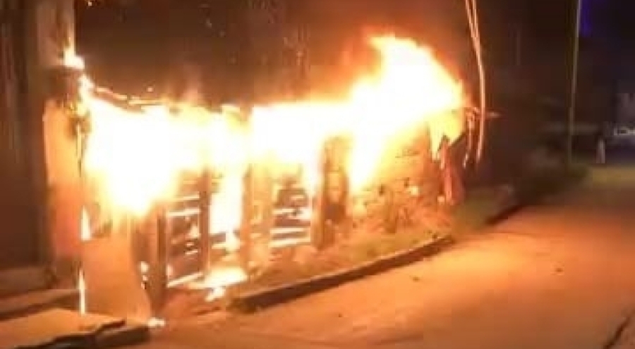 İnegöl'de Tek Katlı Ev Küle Döndü