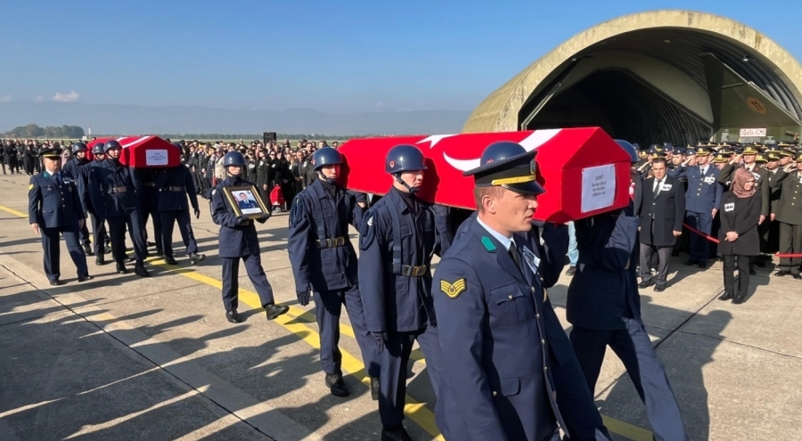 Sis Engeline Rağmen Şehitlerin Naaşları Bursa'ya Ulaştı