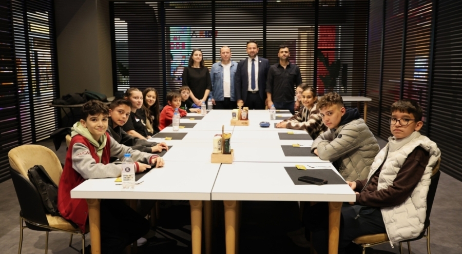 Osmangazi Belediyesi başarılı dijiders öğrencilerini ödüllendirdi