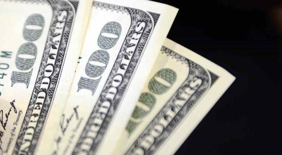Dolar ve Euro Güne Rekora Yakın Seviyelerde Başladı