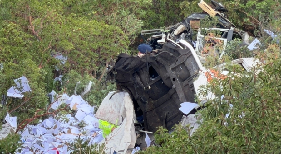 Bursa'da Tır Uçuruma Yuvarlandı: 2 Ölü