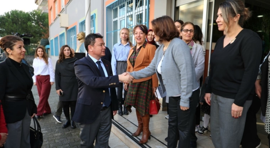 Başkan Erkan Aydın'dan Öğretmenler Günü'nde anlamlı ziyaretler