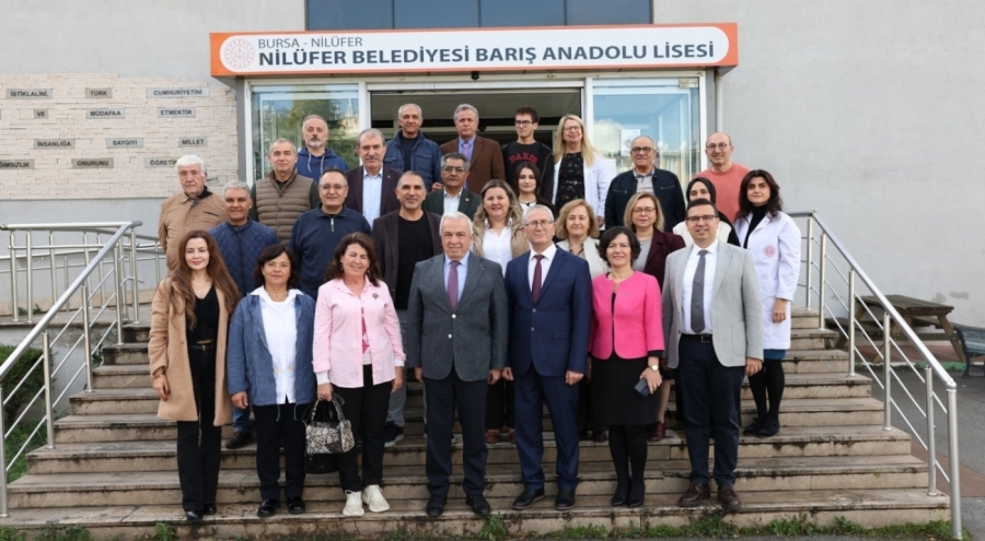 Başkan Şadi Özdemir: "Geleceği kuran öğretmenlerdir"