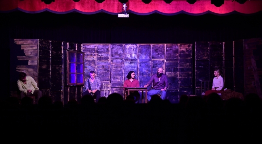 Osmangazi Belediyesi, 'Duvarların Ötesi'ni sanatseverlerle buluşturdu