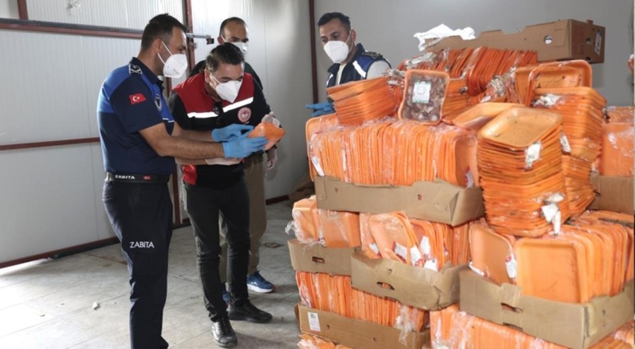 25 Ton Tarihi Geçmiş Tavuk Ele Geçirildi, 2 İşletme Mühürlendi