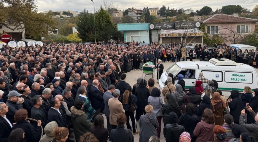 Bursa'da 24 Yaşındaki Leyla Sınırtaş'ın Ani Ölümü Şehirde Büyük Üzüntü Yarattı