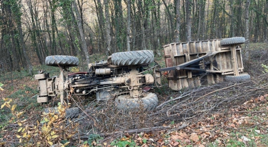 İnegöl'de Traktör Devrildi: 2 Yaralı