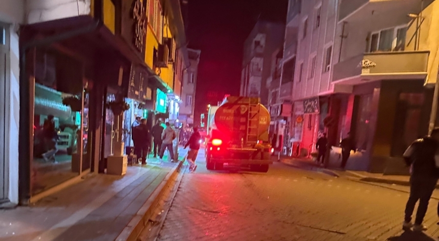 Karacabey'de pelet sobası patladı, kafenin üst katı alev aldı