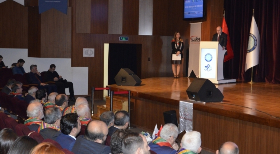 Uludağ Üniversitesi'nde "Sivil Anayasa" Konulu Genç Hukukçular Kongresi Gerçekleştirildi