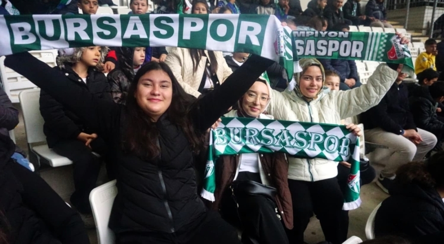 Osmangazili çocuklar Bursaspor coşkusunu tribünde yaşadı