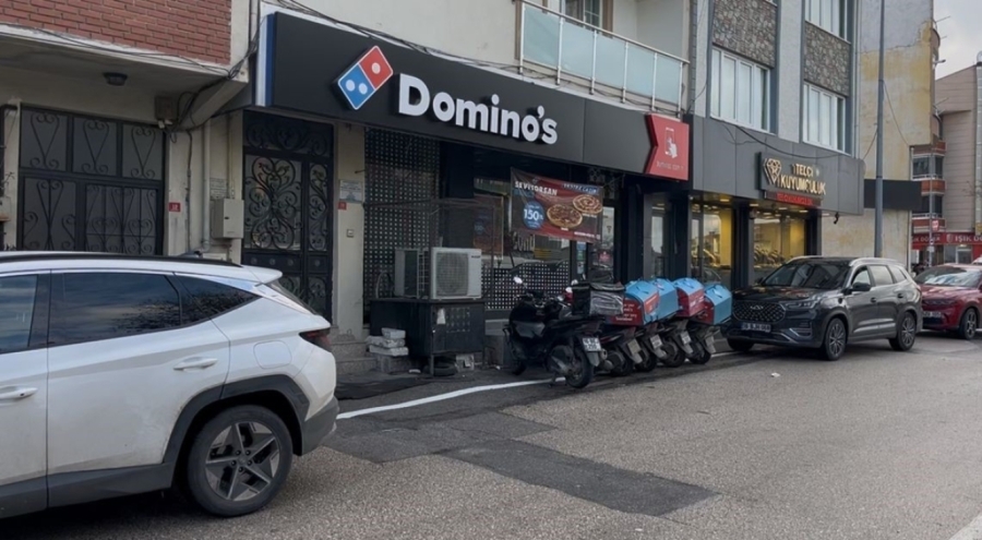 Bursa'da pizzacıya kurşun yağdırdılar