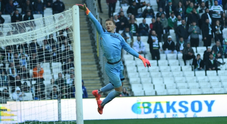 Bursaspor'un Genç Kalecisi Kerem Matışlı, 4 Maçlık Gol Yeme Serisini Sonlandırdı