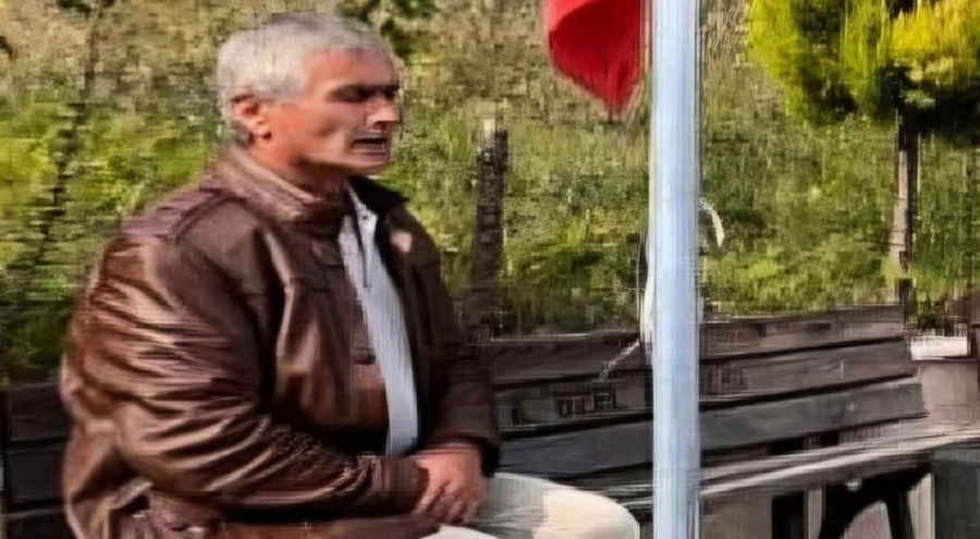 Şehit babasına yazdığı cezayı kendi ödedi