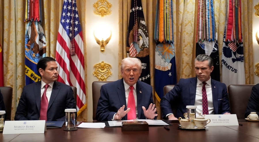 Trump: "Ülkemize uyuşturucu satan herkes hedef olabilir"