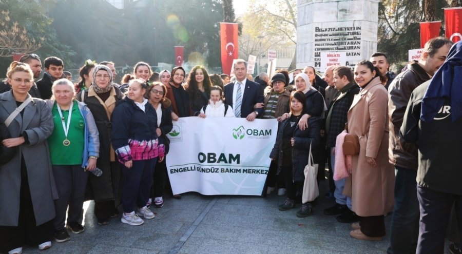 Osmangazi'de engelli bireyler farkındalık için yürüdü