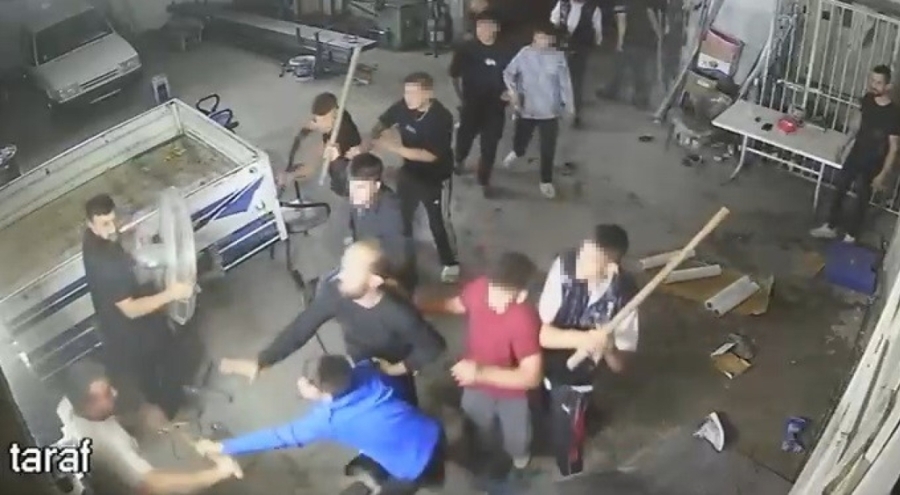 İş yerinde sopa, kürek ve tüfekli kavga!