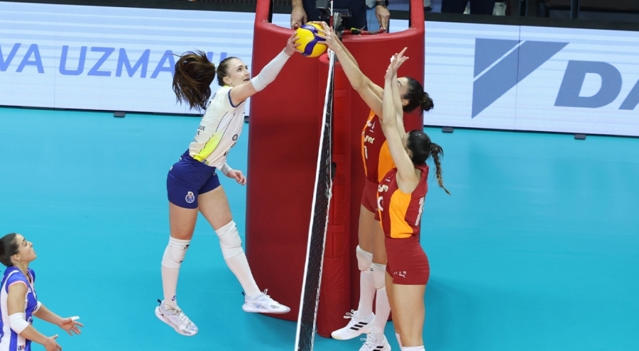 Galatasaray, Porto'yu 3-0 Geçip CEV Kupası'nda 8'li Finallere Çıktı